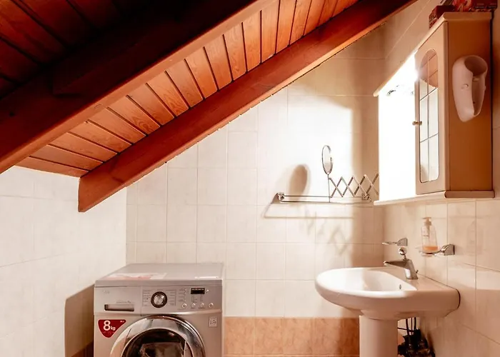 Marys House 2 度假居 Rhodes City