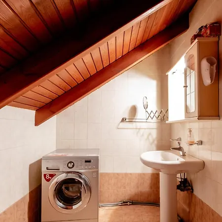 Marys House 2 度假居 Rhodes City